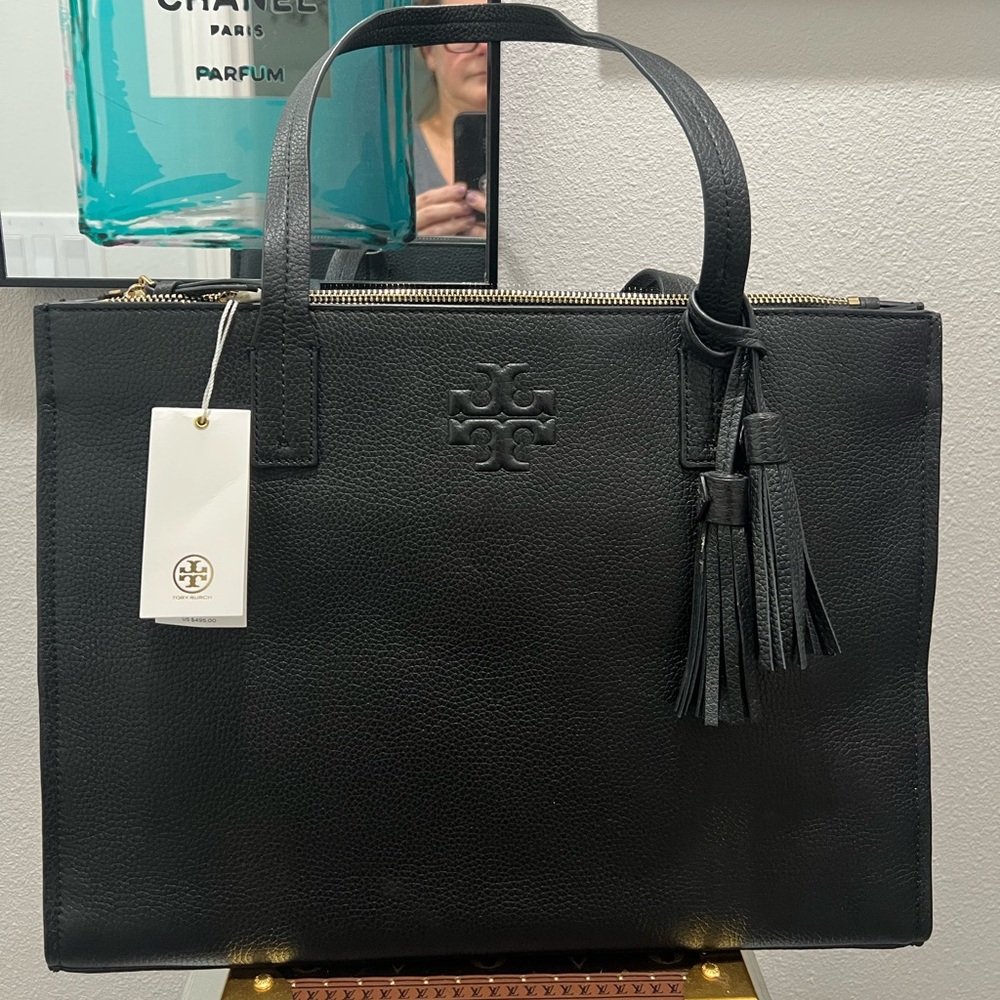 Tory Burch Robinson Triple Compartment Pebble Leather black w/Tassel Accents